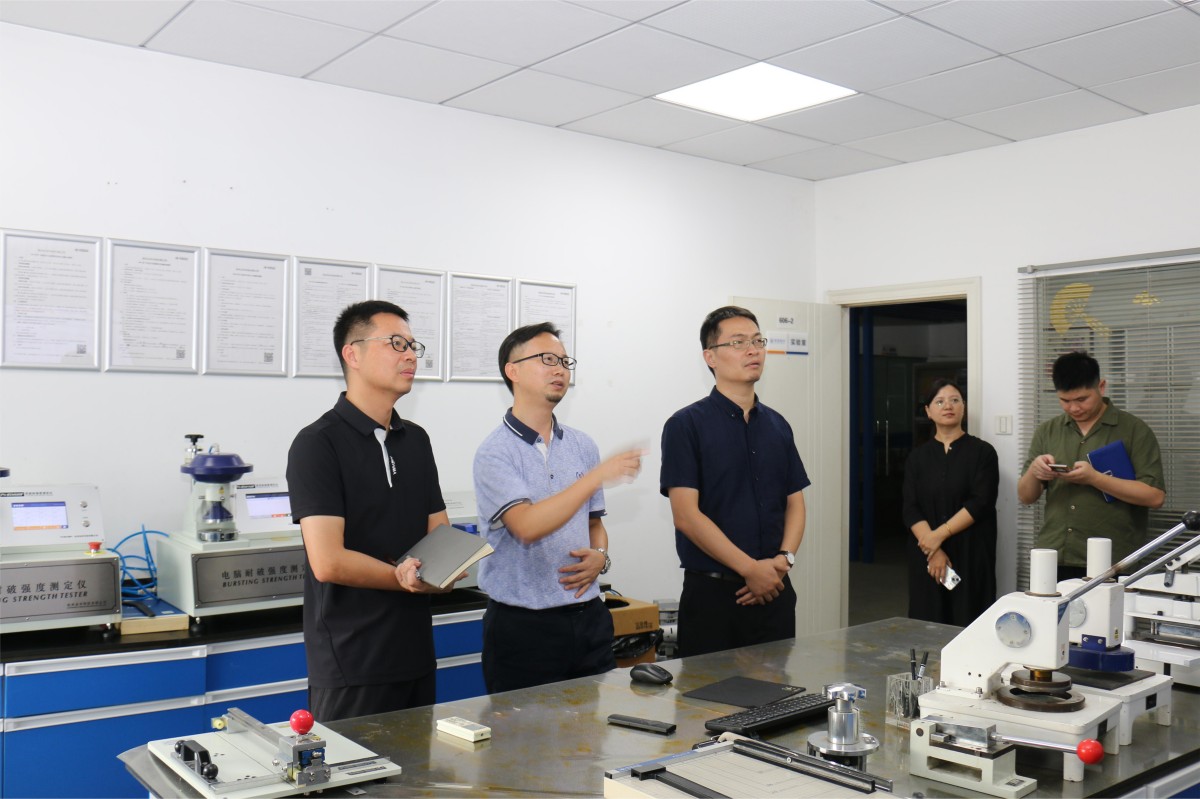 Gongshu district economic and credit bureau leaders to visit the survey - Hangzhou pinxiang technology co., LTD